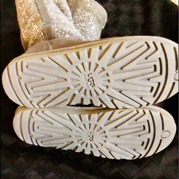 ❤️CLEARANCE🌺UGG Camaya Sequin Knit and Suede - Picture 6 of 11